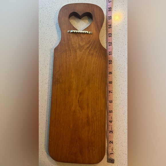 Vintage Hand-Painted Wooden Wall Art with Heart Cut out - Picture 5 of 5